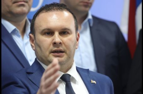 PODMUKLI PLAN LJUBIŠE ĆOSIĆA: "Sve lokalne skupštine u RS-u DA podrže neprovođenje presude Dodiku"
