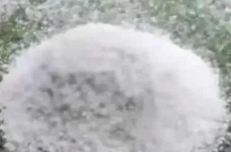 "Taj lomi šoferke, jadni ljudi" Srbija se od jakog grada zabijelila! Ljudi zaprepašteni snimcima