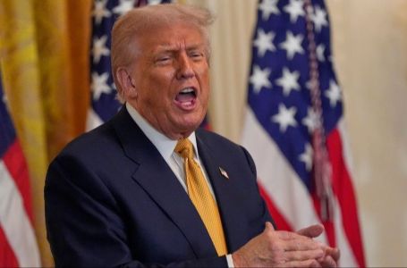 Tramp: Dvije američke nuklearne podmornice stigle su "tamo gdje trebaju biti"