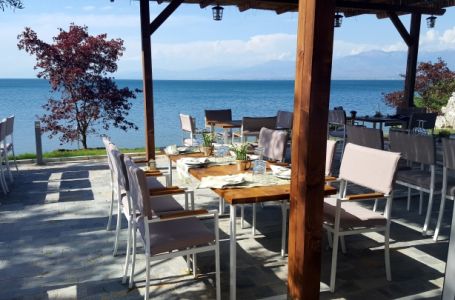 Koliko košta ručak u restoranu u Albaniji tokom sezone? Riba, ćevapi, burger, piletina - ista cijena