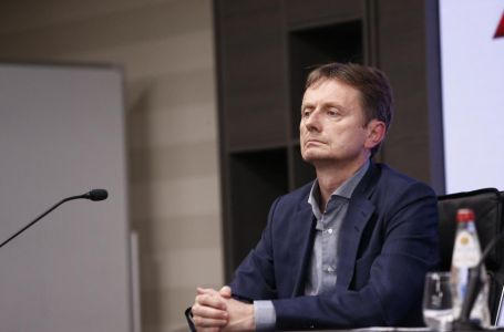 UŽAS U PROGRAMU UŽIVO: Vučićev kum doživio moždani udar