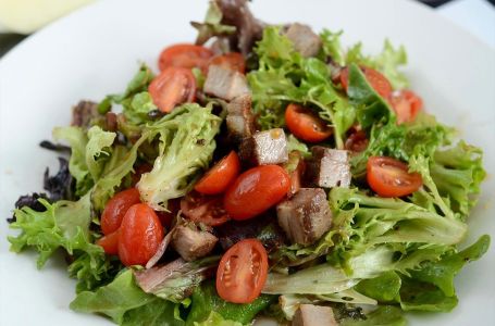 Nutricionisti upozoravaju na jednu stvar u salatama: "Ubija sve hranljivo"