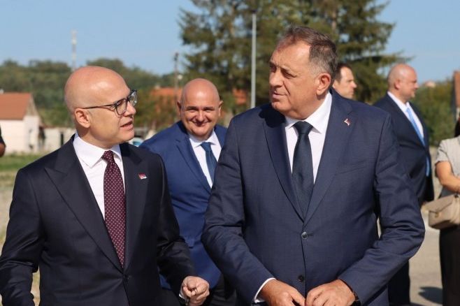 Vučević o CIK-u i Dodiku: “Ko im se uopšte dopada u RS?”