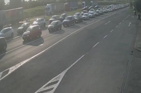 Duga kolona vozila na izlazu iz BiH: Gužve na 2 granična prijelaza