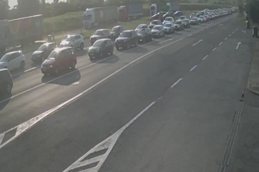 Duga kolona vozila na izlazu iz BiH: Gužve na 2 granična prijelaza