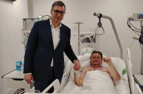 Vučić objavio sliku iz bolnice sa Glišićem: Napisao je samo DVIJE RIJEČI