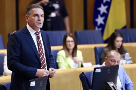 Smajić: Dodik mora biti uklonjen i iz SNSD-a – prijetnja stabilnosti BiH!