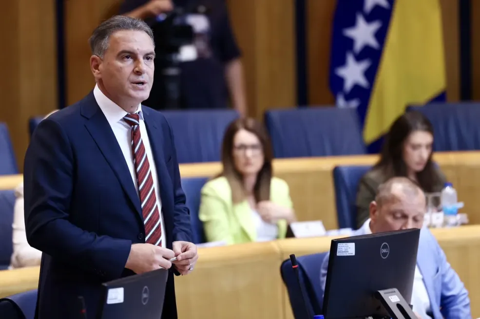 Smajić: Dodik mora biti uklonjen i iz SNSD-a – prijetnja stabilnosti BiH!