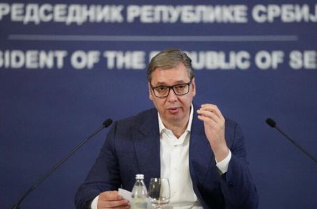 Velika poruka Vučića: „Ko silom mijenja vlast, sam sebi pravi problem!“