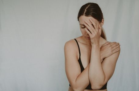 Emocionalni umor ne traži motivaciju – već pauzu koju stalno odlažeš: Kako konačno da je uzmeš