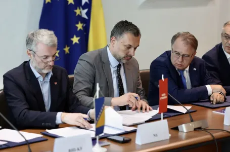 Trojka žestoko o blokadi budžeta: "SNSD-ov udar na uposlenike Institucija BiH"