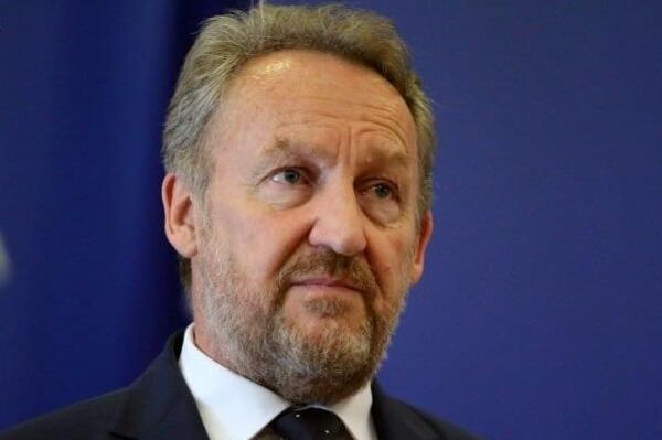 “Izetbegović otkriva kako OHR i Trojka SPAŠAVAJU Dodika!”