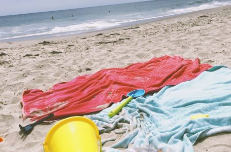 Kako temeljno oprati peškire za plažu: Puni su bakterija i obavezno ovo uradite pre pranja!