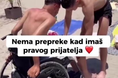 Zbog ovog snimka svi plaču: Scena sa ljetovanja oduševila region (VIDEO)