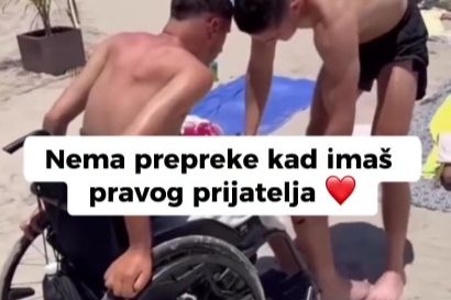 Zbog ovog snimka svi plaču: Scena sa ljetovanja oduševila region (VIDEO)