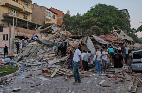 Posljedice zemljotresa u Turskoj: Srušeno 10 zgrada, ima nestalih