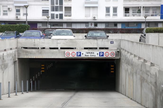 Cijene garaža u Beogradu lete u nebo: do 35.000 eura za jedno mjesto