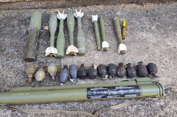 Prilikom čišćenja zgrade u Slavonskom Brodu pronađen arsenal oružja