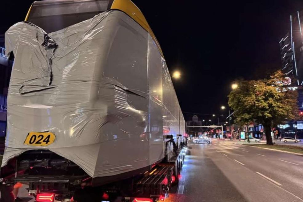 U Sarajevo stigao 24. novi Stadler tramvaj, čeka se još jedan