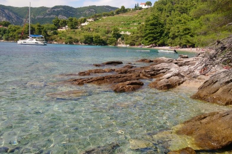 Uznemirujući prizori u Dalmaciji: Pogledajte što je neko bacio u plićak