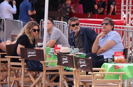 SFF senzacija: Sarajevo proključalo, poznata lica na Festival trgu