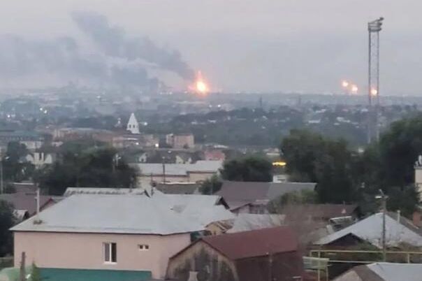 Ukrajina izvela napade na ruska naftna postrojenja uoči samita Putin–Trump