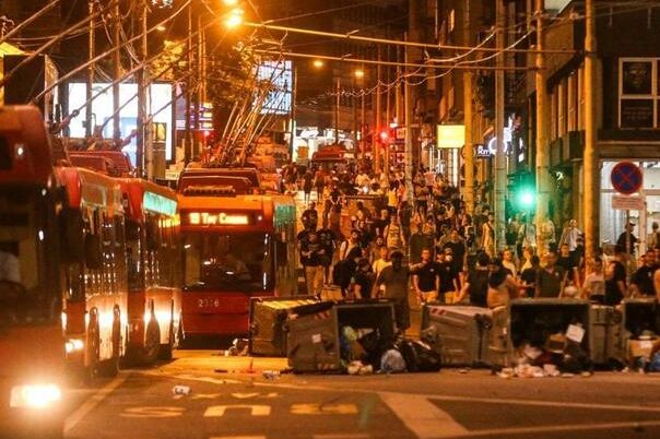 Srpska vlast koristi huligane za obračun s protivnicima režima