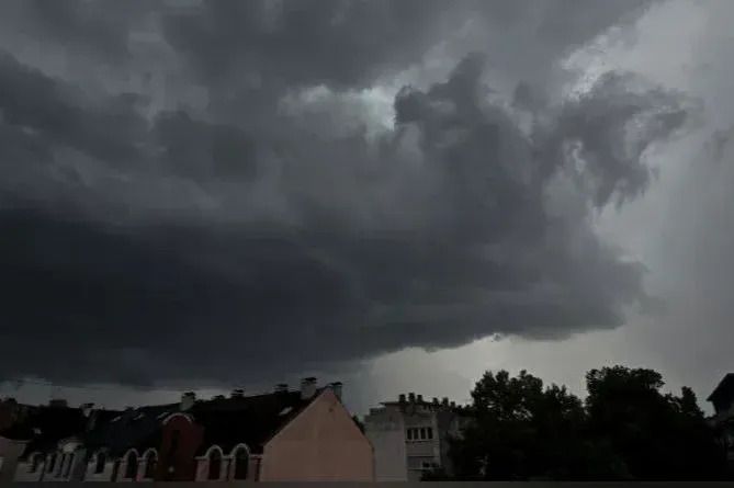 Hercegovina pod udarom oluje: Meteorolozi upozoravaju na širenje nevremena