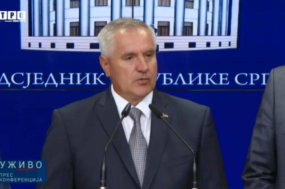 Evo šta piše u ostavci Radovana Viškovića