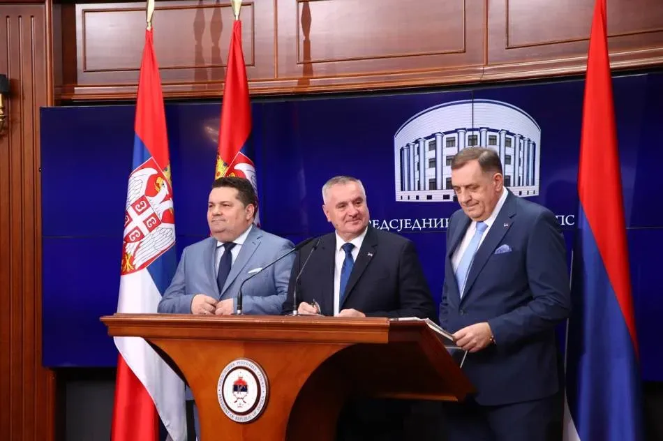 “Sudarna situacija u RS-u: Kako će se formirati Vlada ako Dodik ne smije ništa predložiti?”