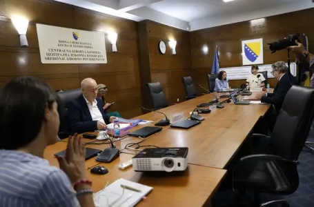 CIK BiH bi trebao u roku od 90 dana raspisati prijevremene izbore za predsjednika RS
