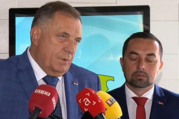 Dodik u Doboju: Prijetnje, uvrede i najava referenduma!