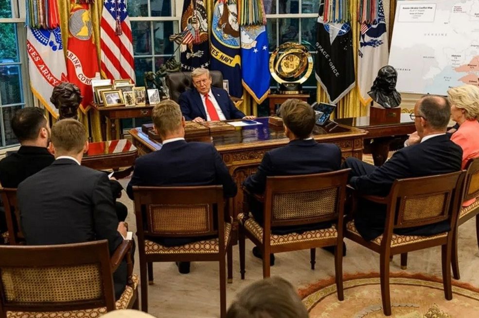 Trump postavio kartu u Bijeloj kući i poslao poruku Zelenskom: SVE JE JASNO