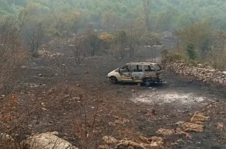 Požar kod Neuma prijeti kućama, rasplamsao se zbog jakog vjetra