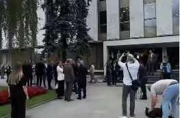 Dojava o bombi u Narodnoj skupštini Republike Srpske! SVI NAPUSTILI ZGRADU