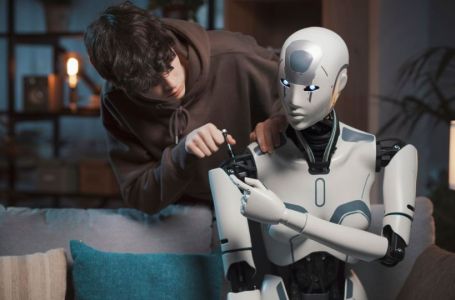 Prvi robot na svijetu sa matericom: Omogućava nošenje ploda i porođaj bez učešća žene?