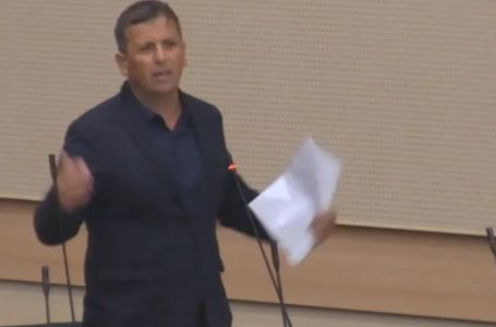 Haos u skupštini: Stevandić izbacio Vukanovića iz sale, evo šta je razlog