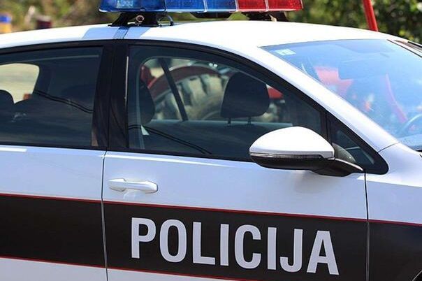 Tragedija u Velikoj Kladuši: Radnik komunalnog preduzeća pao s kamiona i preminuo