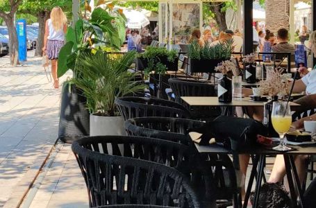 Ugostitelji u Makarskoj šokirani zbog sezone: "Znate li šta gosti rade ove godine?"