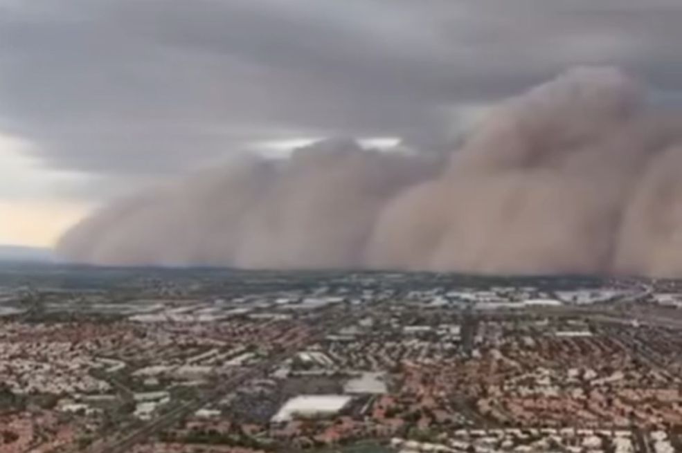 Apokaliptični prizori: Golema pješčana oluja progutala grad, vidljivost svedena na nulu