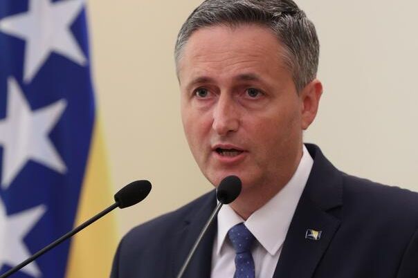 Bećirović o referendumu: Neka se ne igraju