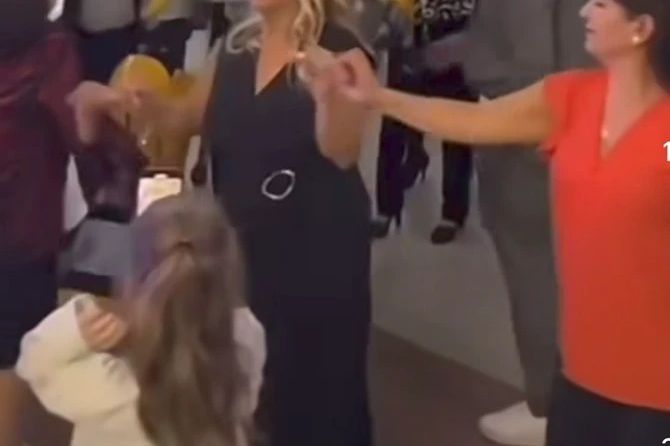 Snimak sa srpske svadbe je NAJVEĆI ŠOK IKAD: Prizor iza žene u crnoj haljini SKAMENIO JE NACIJU