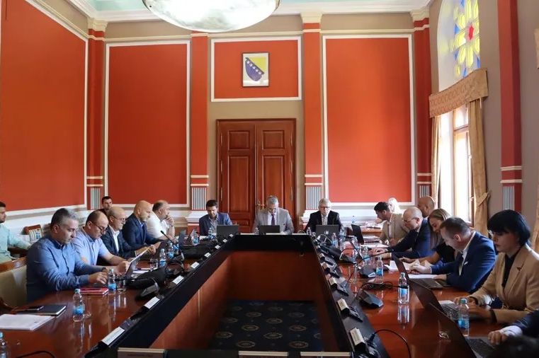 Vlada Brčko distrikta pomaže borcima i njihovim porodicama: Za liječenje do 350 KM