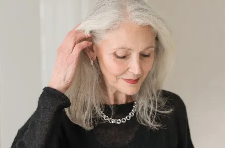 7 stvari koje žene starije od 60 sebi ni u ludilu ne treba da dozvole: Ove greške su neoprostive
