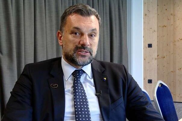 Reakcija Konakovića na Dodikovu sliku sa prijevoznicima