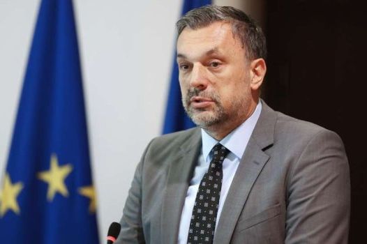 Evo kakvom slikom je Konaković žacnuo Dodika i Izetbegovića: 'Pred vama je politička penzija...'