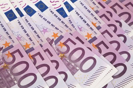 Novac stiže za 4 horoskopska znaka: Evo ko će dobiti pare do 6. septembra