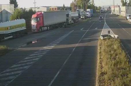 Kamioni blokirali puteve i teretne terminale u BiH (VIDEO)