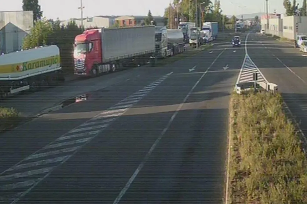 Kamioni blokirali puteve i teretne terminale u BiH (VIDEO)