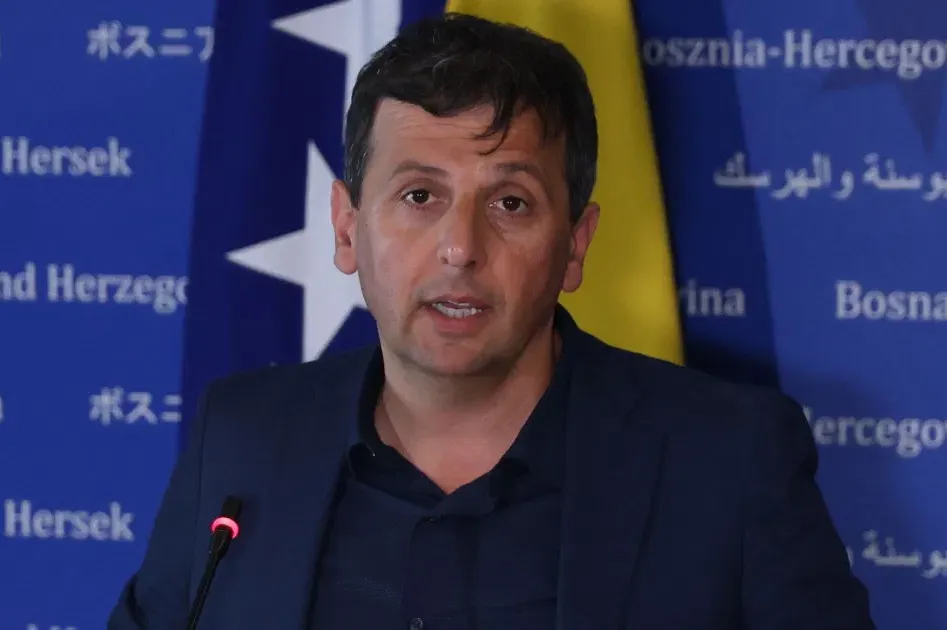 Vukanović: “Vladu RS sklepali jutros”